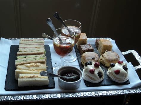 BONDGATE RESTAURANT AT THE WHITE SWAN, Alnwick - Restaurant Reviews ...