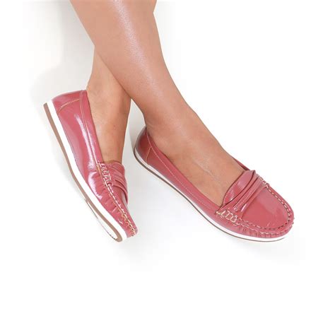 Stitch Detailed Loafers