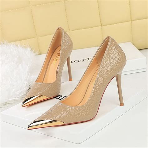 Madison Textured Pumps – VÈRV LABEL®