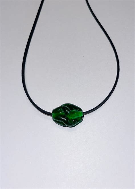 Glass SWIRL necklace / black / green – Snakes and Shanti