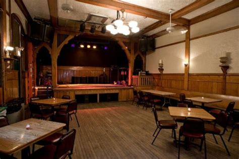 The Music Room at Schubas Tavern - Historic Building in in Chicago, IL ...
