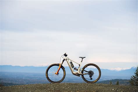 RS 180 Team Edition – SOLD OUT – Crestline Bikes