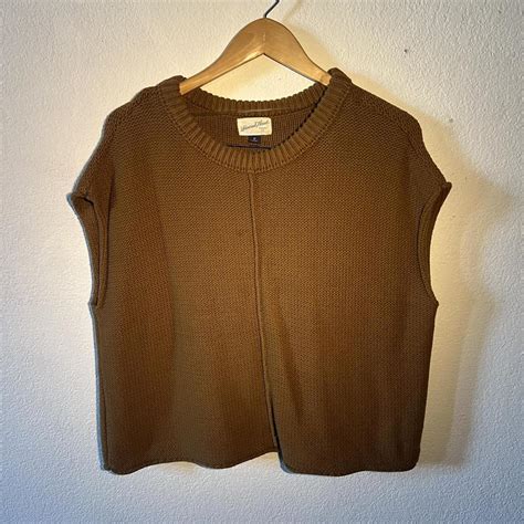 Brown sweater vest oversized Target brand - Depop