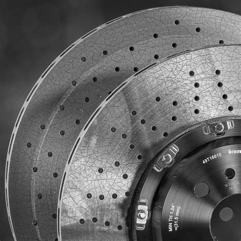 Ceramic Brakes with Cracks 3D model | CGTrader