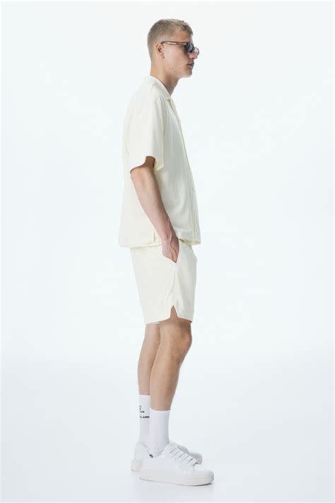 Loose Fit Mesh resort shirt - Cream - Men | H&M IN