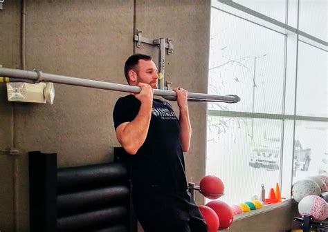 Flexed Arm Hang - Form and Fitness