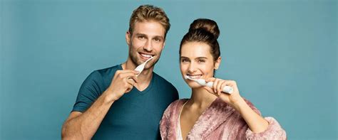Guide to sonic toothbrushes: brushing teeth properly using vibration ...