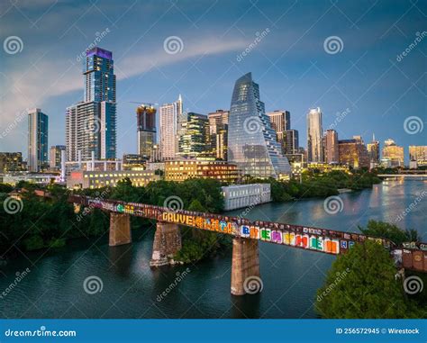 Downtown Austin at Sunset from Ladybird Lake Editorial Image - Image of ...