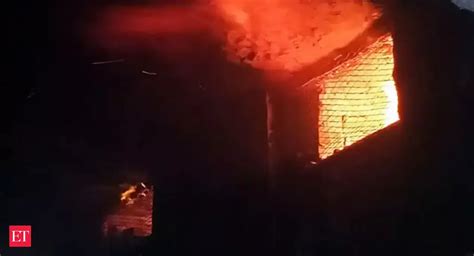 kanpur: Uttar Pradesh: Fire breaks out in plastic godown in Kanpur, 6 ...