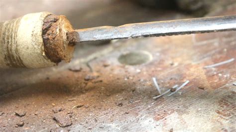 How to Clean a Rusty File 的图像结果