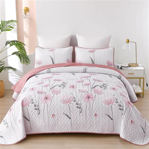 Dinjoy King Size Quilt Set Floral,3 Piece Pink/Blush Farmhouse Bedding ...