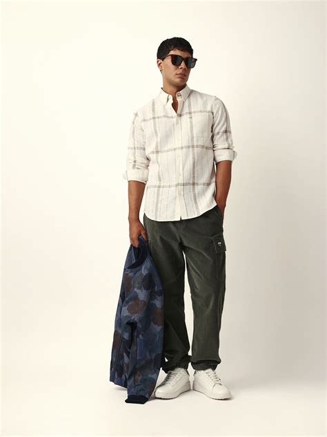 Shop Cream & Beige Woven Checked Slim Fit Casual Shirt with Button-Down ...