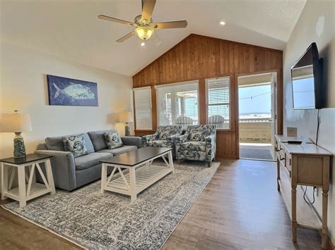 Hatteras 2 Bedroom Hotel Suites in Outer Banks NC | Lighthouse View
