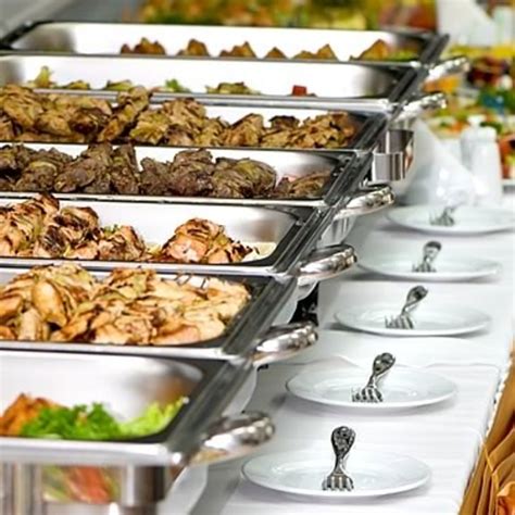 Keep Food Hot on a Buffet | Catering How-To with Chafing Dishes