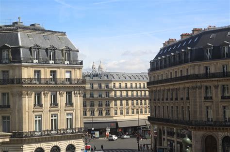 mansard roof definition - Architecture Dictionary