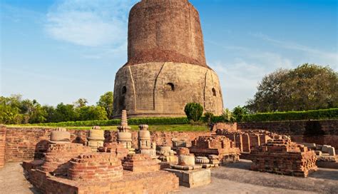 10 Most Famous Buddhist Monasteries in India - lifeberrys.com