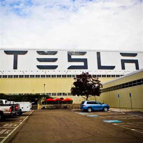 Tesla Racism Case Award Cut to $15 Million From $137 Million | Business ...