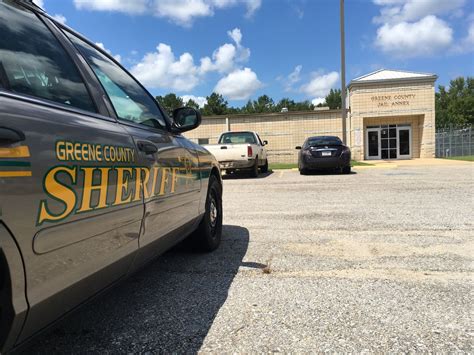 Man found shot to death at Dollar General in Greene County