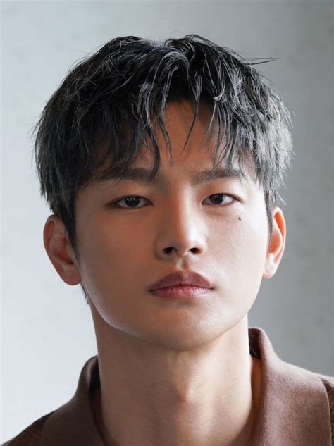Seo In Guk Gives Glimpses Into Upcoming Drama 