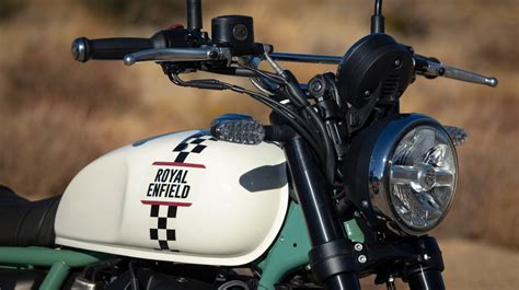 RE Bear 650 vs Interceptor 650: Differences Explained!