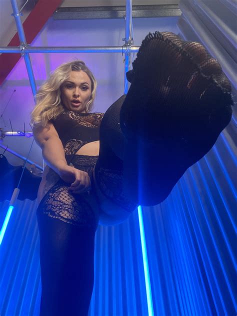 Lacey Mae - @officiallaceymae OnlyFans Get photos