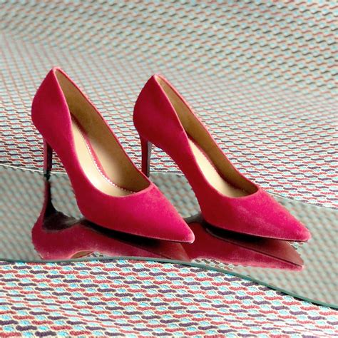 Figueres Pump in Passion Red Italian Suede Leather – Knightline
