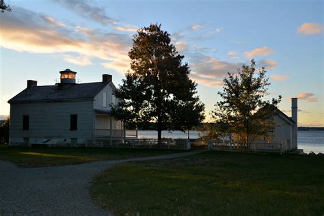 WC-LIGHTHOUSES: JONES POINT LIGHTHOUSE - ALEXANDRIA, VIRGINIA