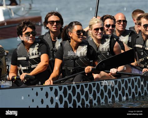 Kim Kardashian, Kris Jenner The Kardashian family competes in a drag ...