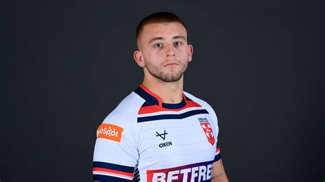 England's Mikey Lewis ready to face Hull KR coach Australia's Willie ...