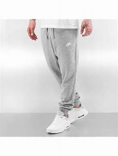nike jogginghose grau damen nike herren jogginghose sportswear in grau 257566 nike jogginghose grau damen nike herren jogginghose sportswear in grau 257566