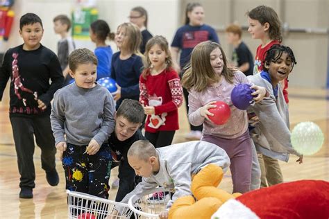 Photos: Grinch dodgeball in Rock Falls – Shaw Local