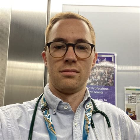 Alex - Chemistry teacher - ₹4709/h