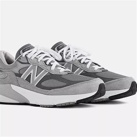 New Balance grey and white Mens 990 Size— Mens 8.5... - Depop