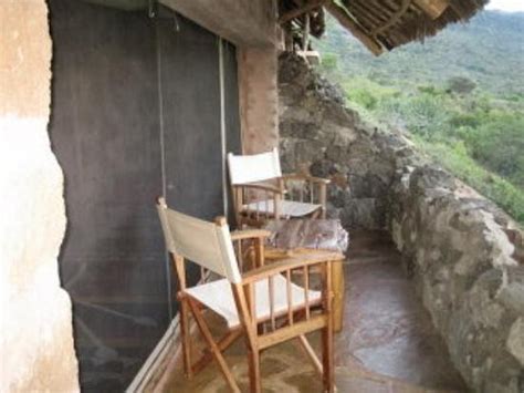 ARE HOUSE AND CAMPS (Kenya/Tsavo National Park West) - Lodge Reviews ...