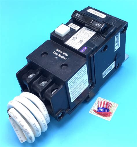 New Circuit Breaker Siemens BF220A BF220 20 Amp 2 Pole 10kA GFCI Bolt ...