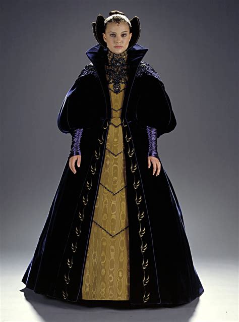 A look into Star Wars: Padme's dresses. Part IX