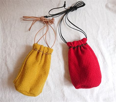Chanel tweed reversible drawstring bag 【山吹色/yellow1COLOR】 | CARBOOTS