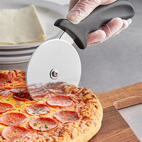 Choice 4" Stainless Steel Pizza Cutter with Polypropylene Black Handle