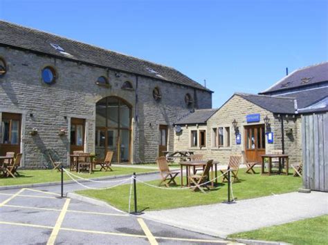 THE DOG AND PARTRIDGE (Langsett) - Inn Reviews, Photos, Rate Comparison ...