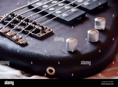 Image result for 5 Strig Bass Tutorial