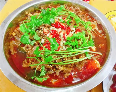 鸭肉做水煮牛肉被罚最新素材