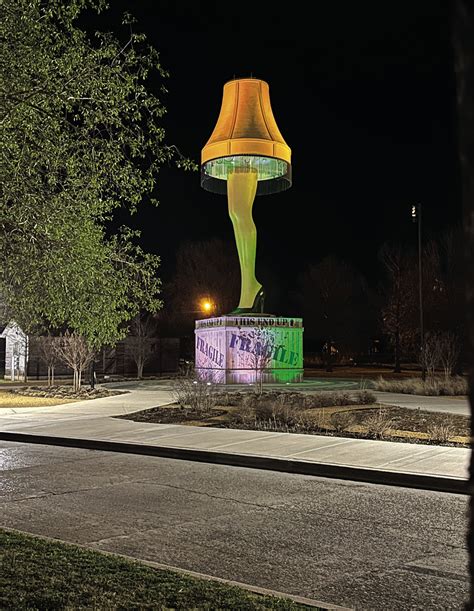 6 years later, Chickasha leg lamp controversy continues | Southwest Ledger