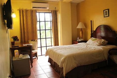 BUENA CASA HOTEL (Olongapo) - Hotel Reviews & Photos - Tripadvisor