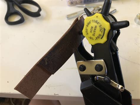 Leather Photo Key Chain Tutorial 的图像结果