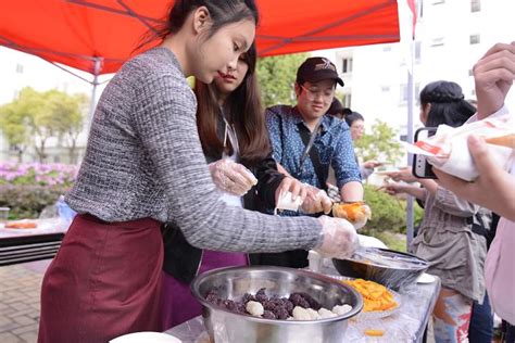 校第二届留学生国际文化美食节举办