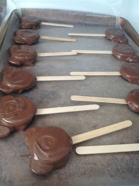 Image result for Mickey Mouse Oreo Tutorial