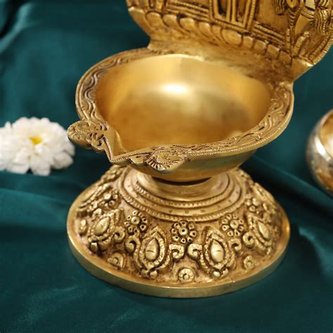 Brass Balaji Shankh Chakra And Namah Diya (9.5 Inch) – Vedansh Craft