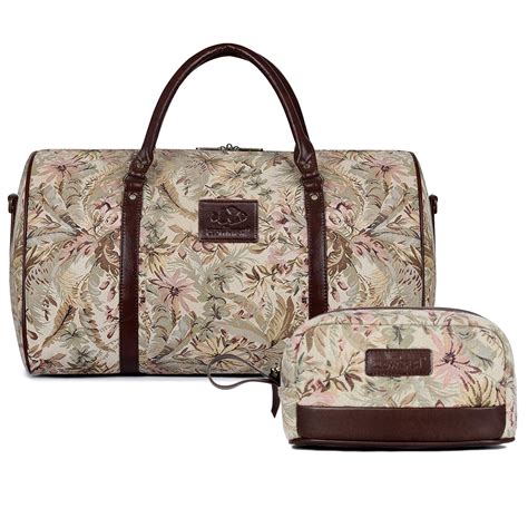 Buy Combo: Clownfish Duffle Bag & Toiletry Kit | Beige – The Clownfish