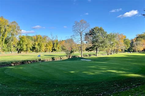 Maple Moor Golf Course