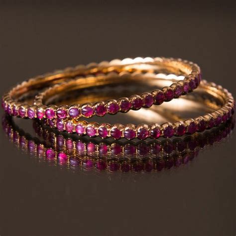 Discover The Types Of Bangles To Add & Grow Your Jewellery Collection ...